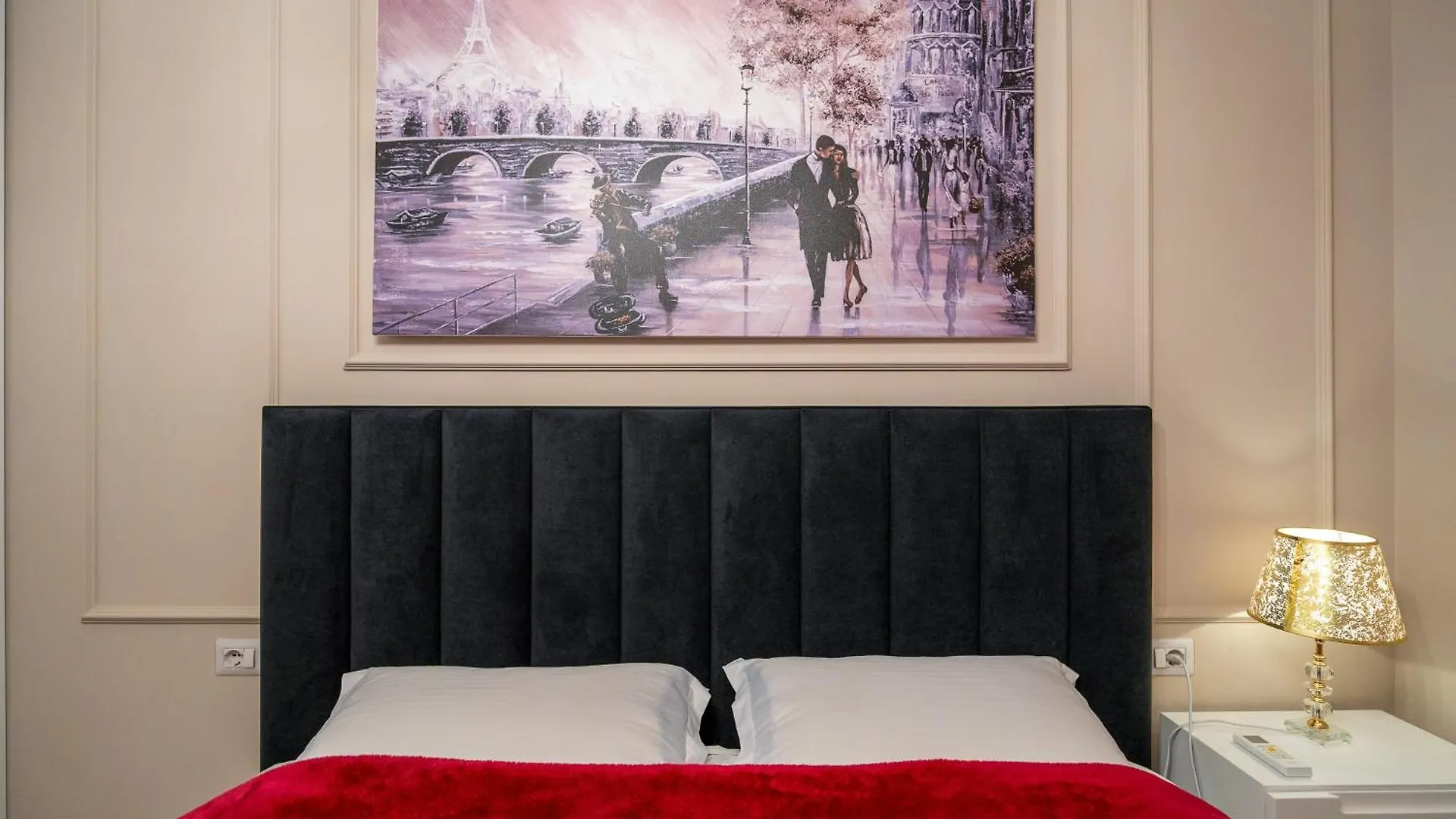 Emeraldapartament Tirana 0*,  Albania